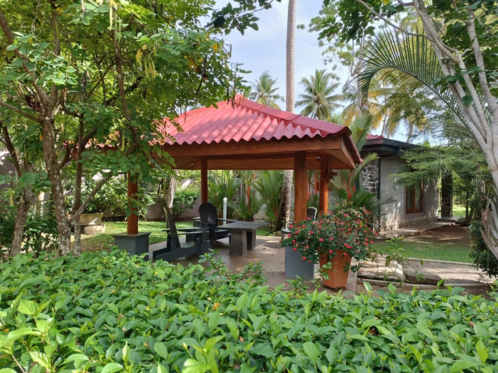 Avalon Village Resort Induruwa Exterior foto