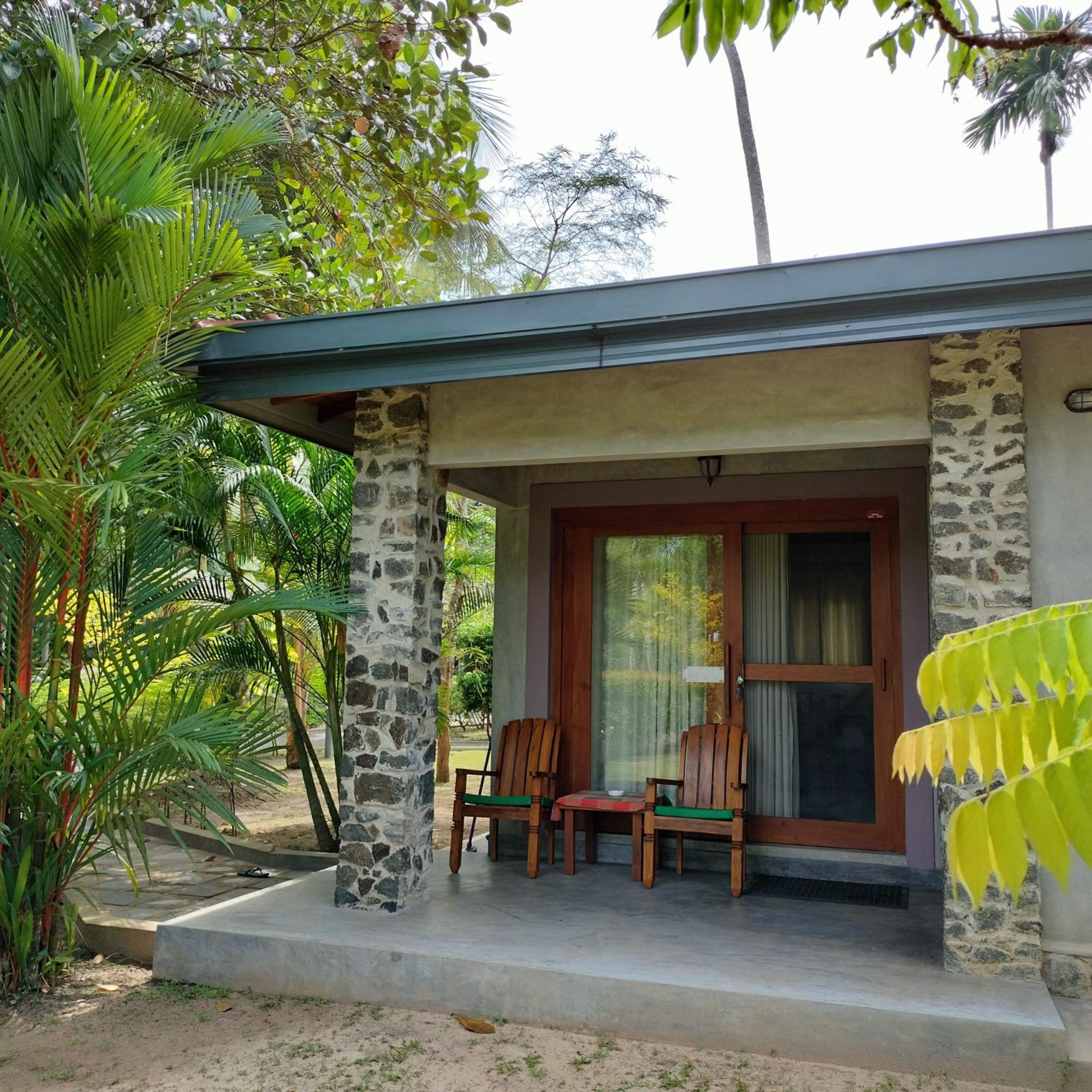 Avalon Village Resort Induruwa Exterior foto
